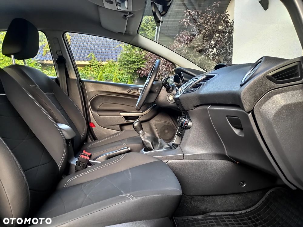 Ford Fiesta - 10