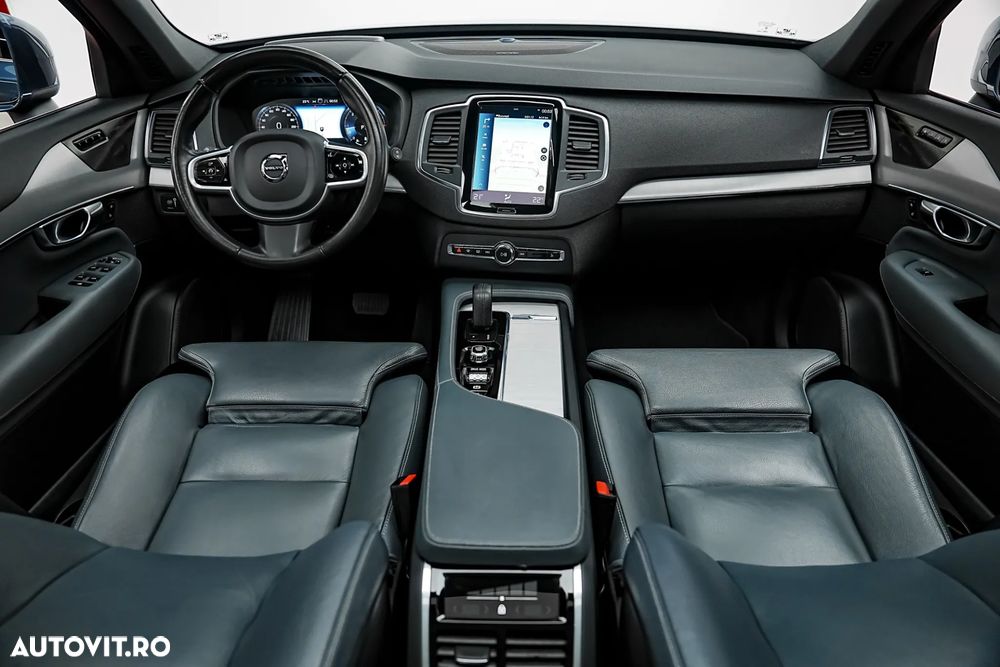 Volvo XC 90 B5 D AWD Geartronic Momentum Pro - 37