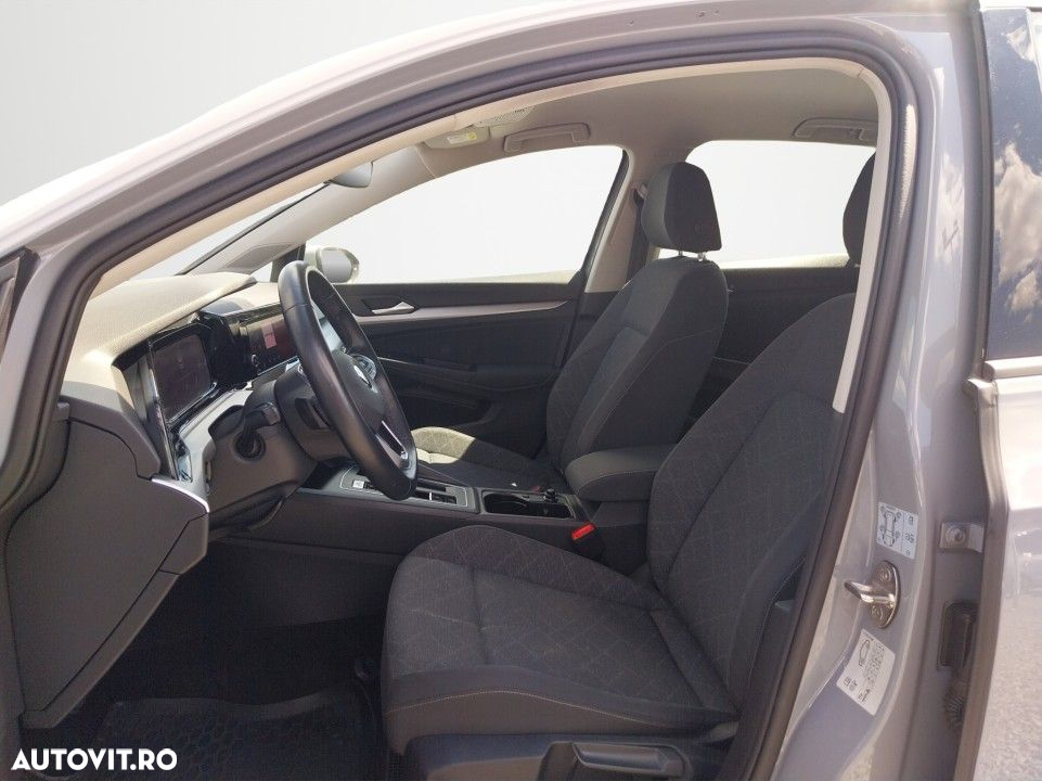 Volkswagen Golf - 9