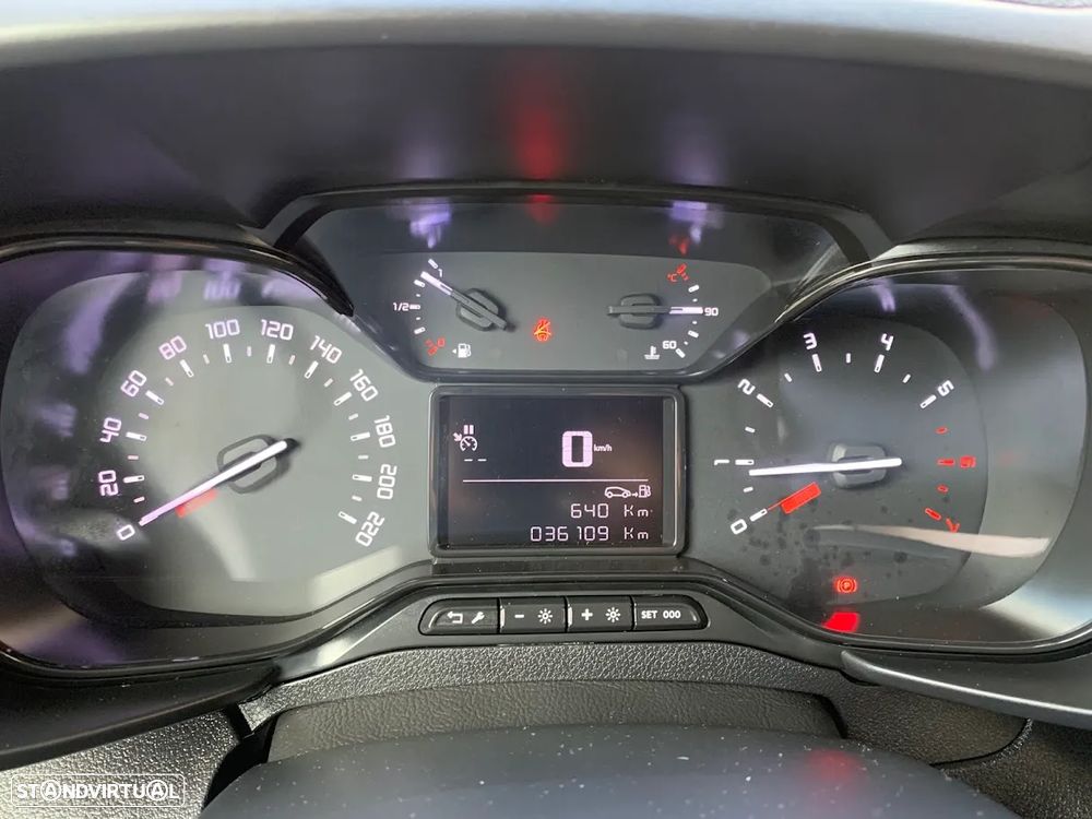Citroën BERLINGO - 11