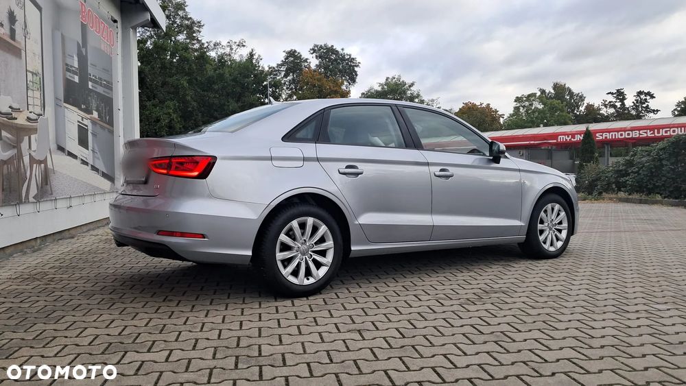 Audi A3 2.0 TDI Ambiente - 4
