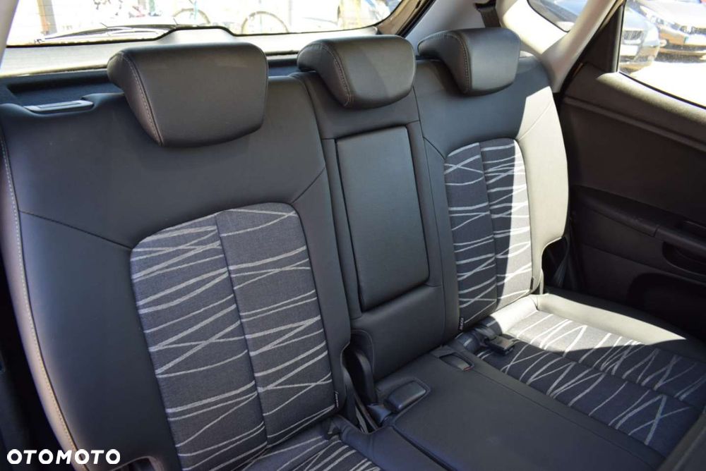 Kia Venga - 21