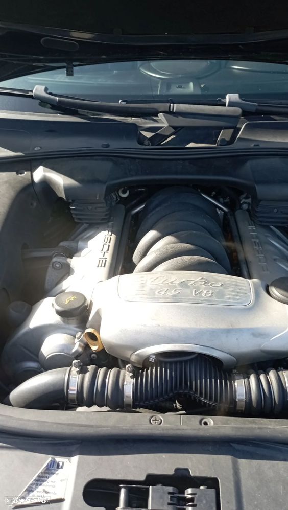 Porsche Cayenne Turbo - 3