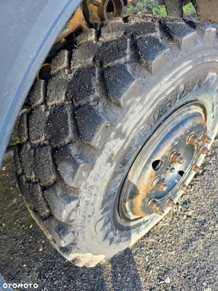 Mercedes-Benz UNIMOG - 9