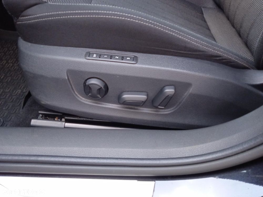 Skoda Superb 2.0 TDI SCR Style DSG - 19