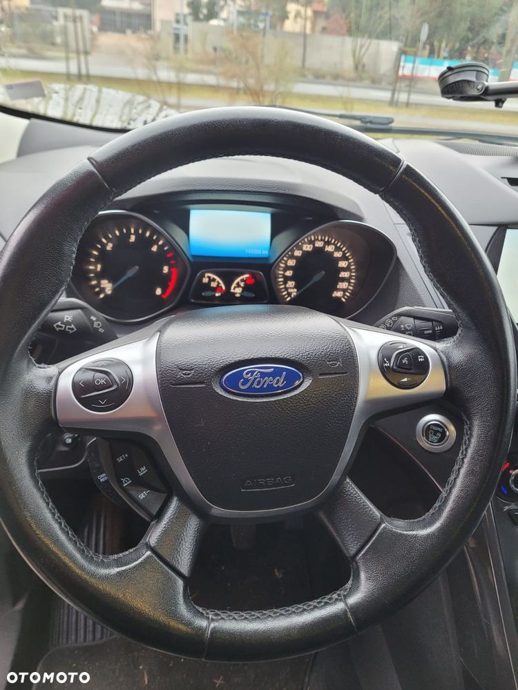 Ford Kuga 2.0 TDCi 2x4 Titanium - 20