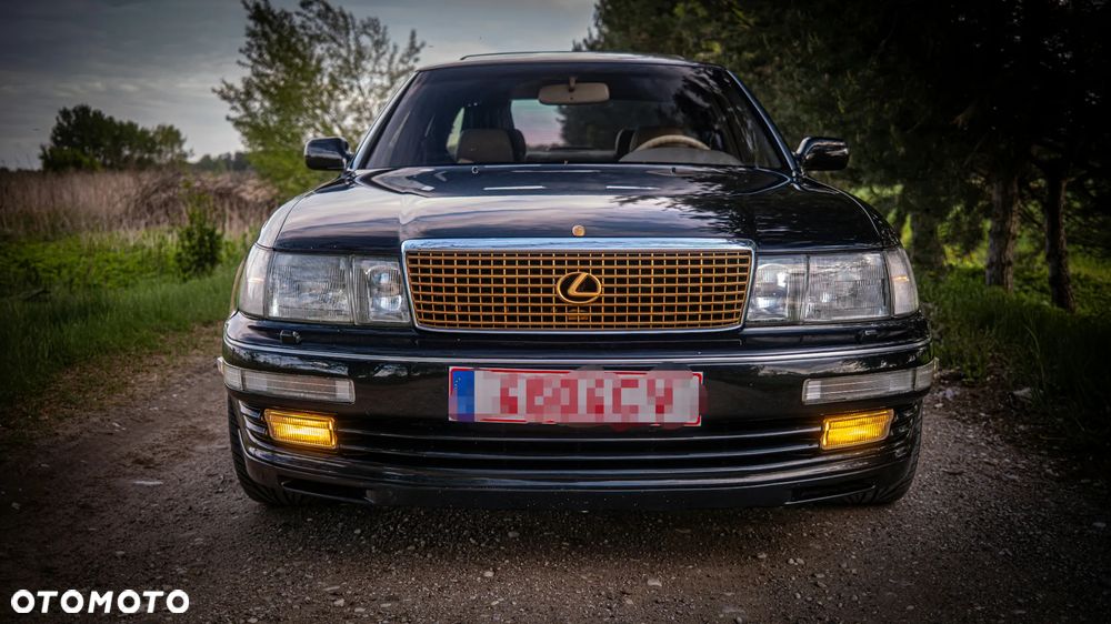 Lexus LS - 4