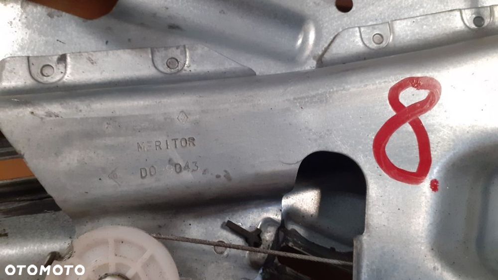 #PODNOŚNIK SZYBY PRAWY TYŁ RENAULT MEGANE II nr D099043 - 2