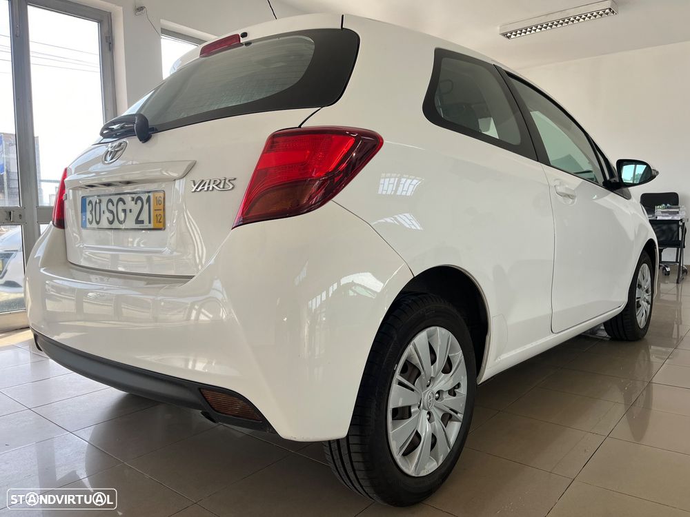 Toyota Yaris 1.400 D-4D 90CV (C/IVA) - 4