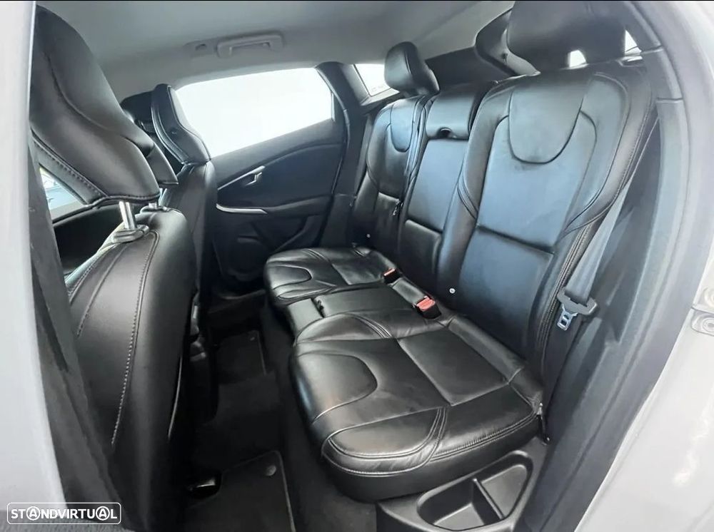 Volvo V40 1.6 D2 Eco Momentum - 9