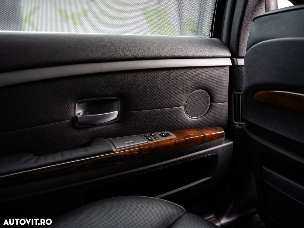 BMW Seria 7 760Li A - 34