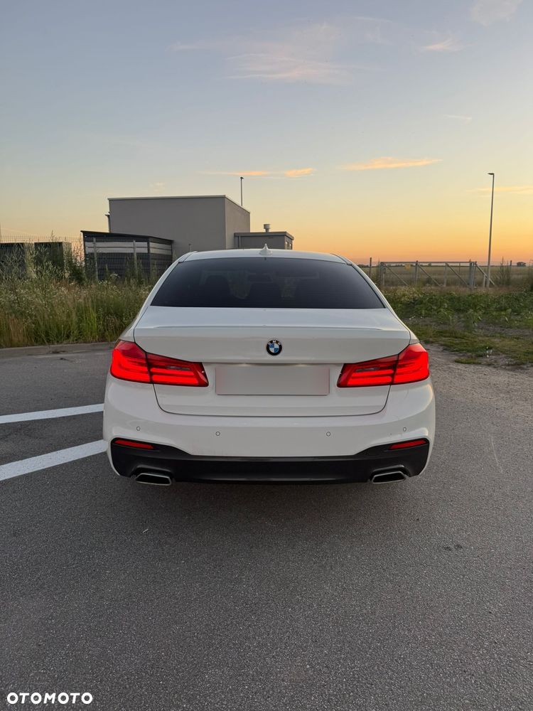 BMW Seria 5 520d xDrive - 4