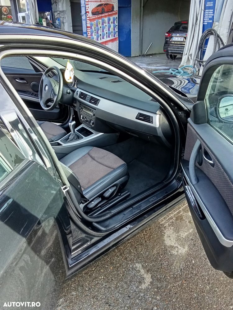 BMW Seria 3 318d DPF - 16