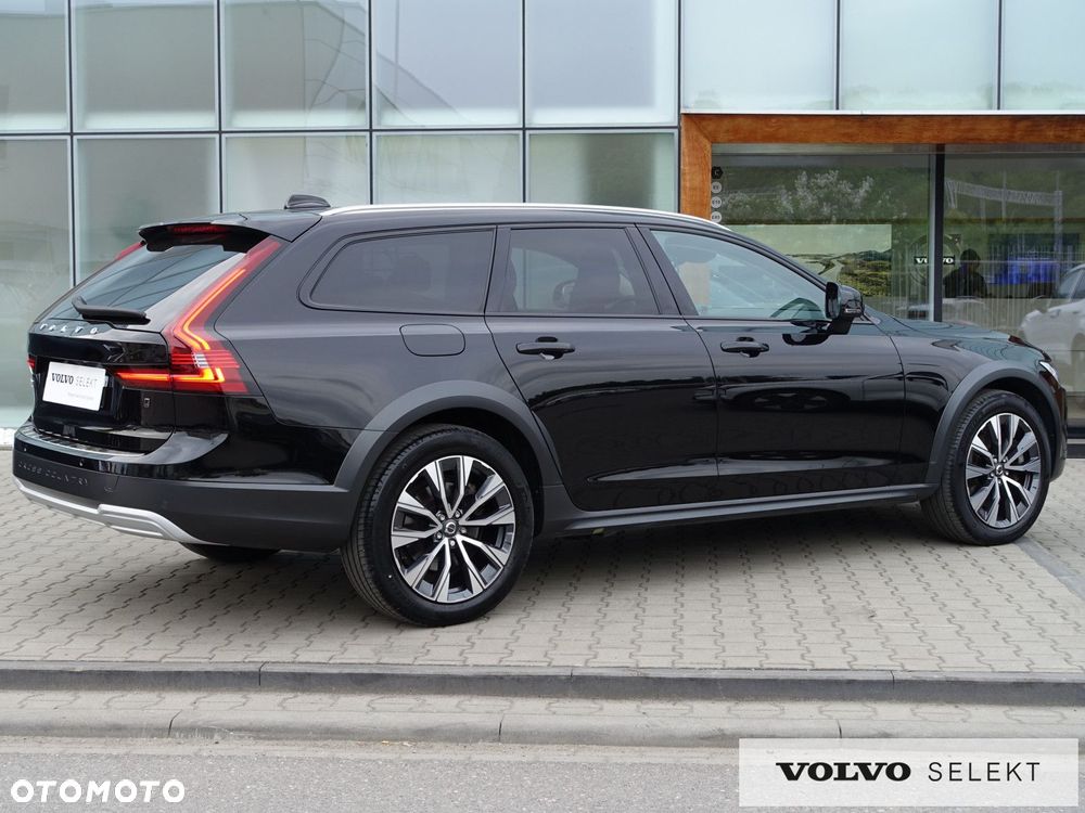 Volvo V90 Cross Country - 9
