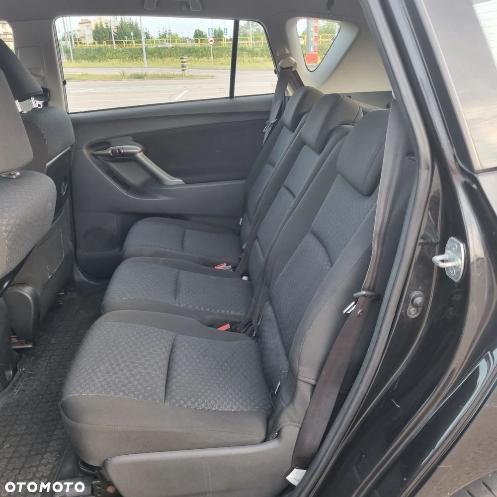 Toyota Verso 1.8 Sol 7os - 11