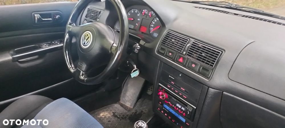Volkswagen Golf 1.6 - 33