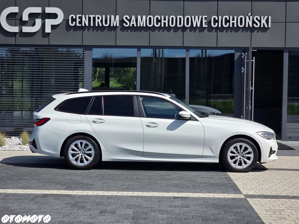 BMW Seria 3 318i Sport - 13