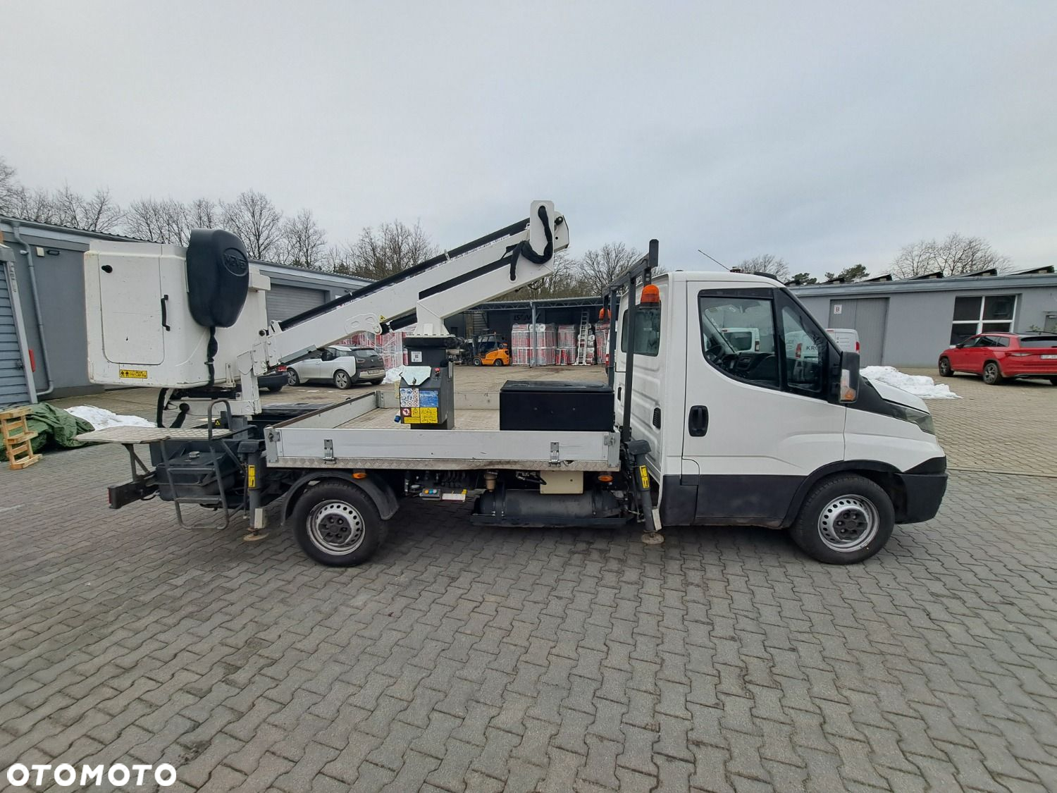 Iveco Daily 35S14N + Movex Tl 13M - 4