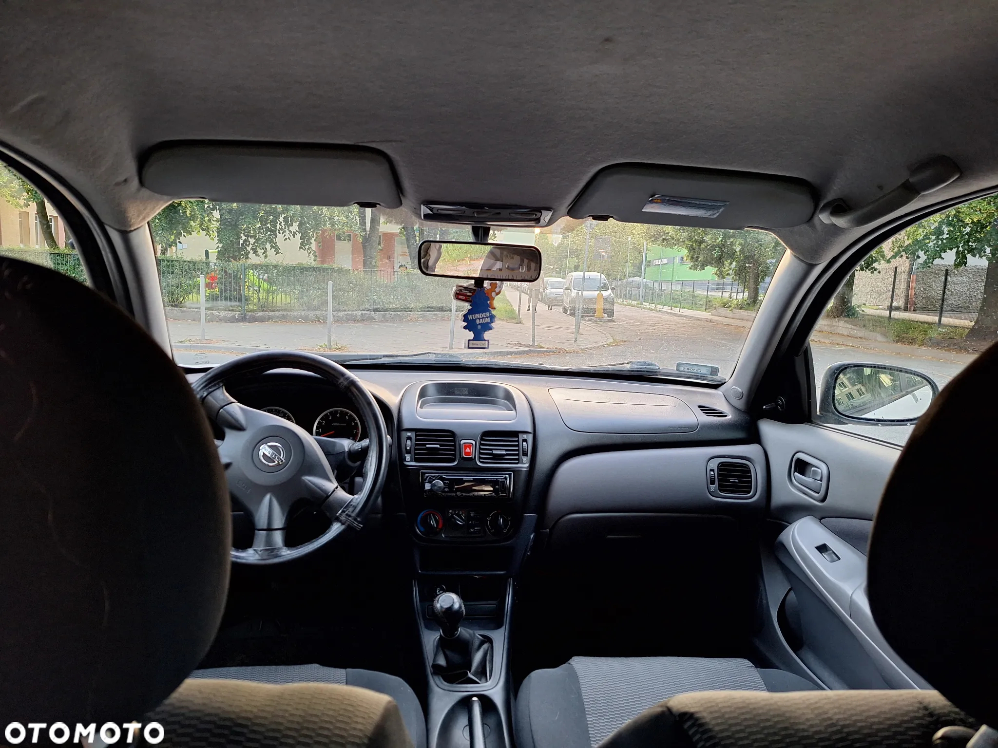 Nissan Almera - 8