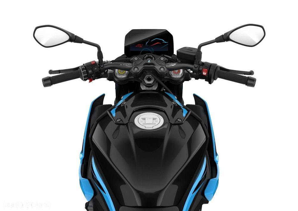 BMW S - 4