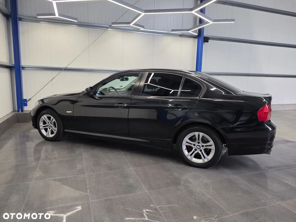 BMW Seria 3 318i - 14