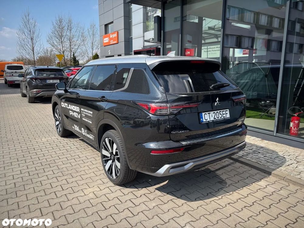 Mitsubishi Outlander Instyle Plus - 4