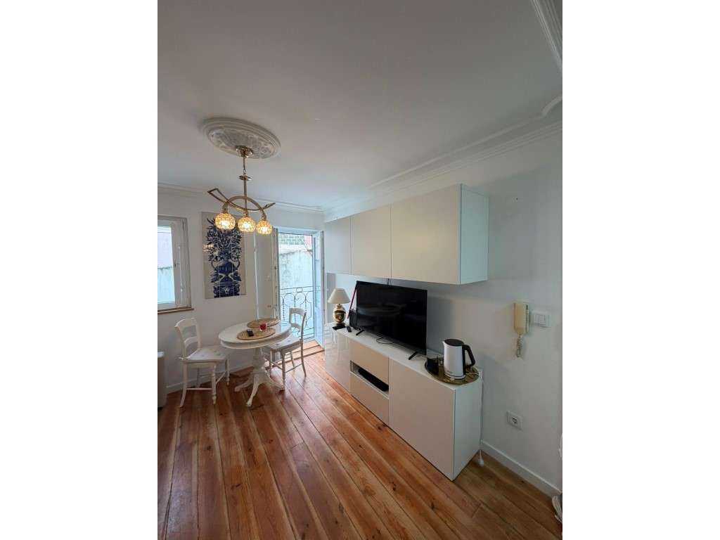 Apartamento T0+1 Renovado na Graça, Lisboa - Grande imagem: 2/17