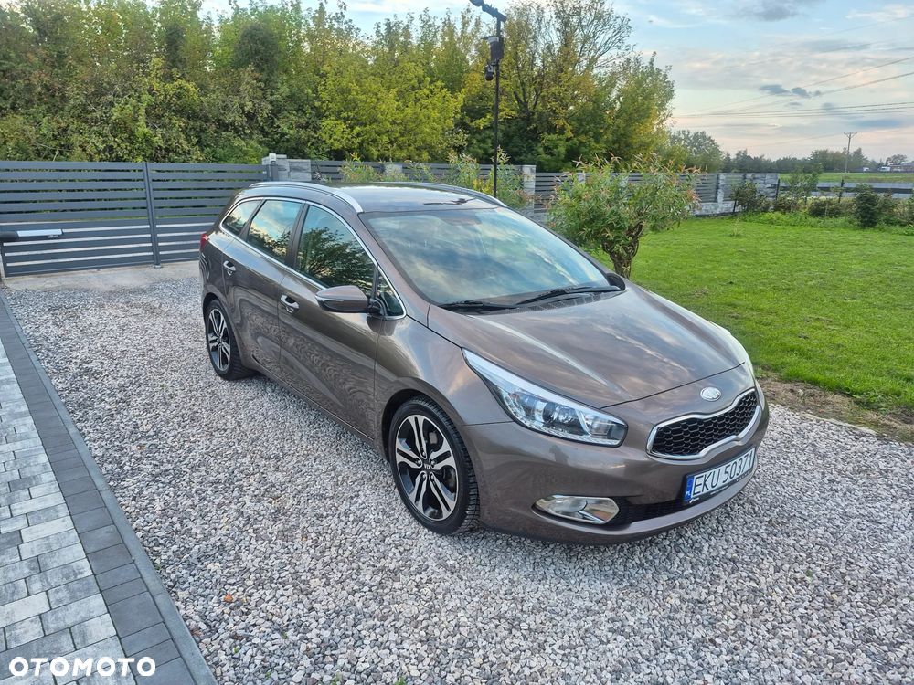 Kia Ceed - 4