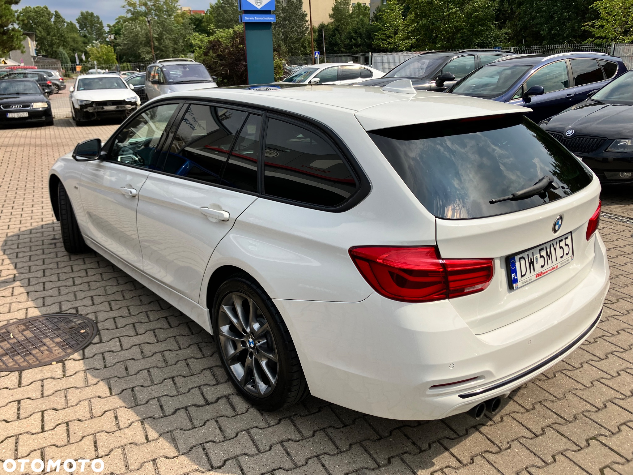 BMW Seria 3 320d Sport Line - 4
