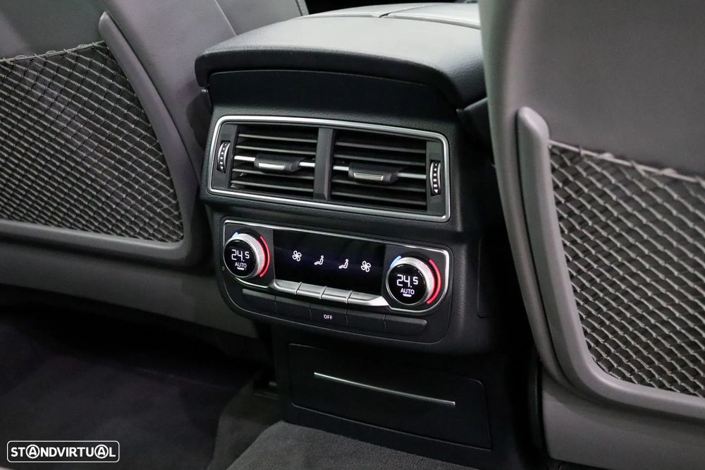 Audi Q7 3.0 TDI quattro S-line Tiptronic 7L - 49