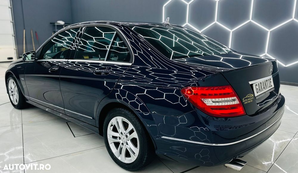 Mercedes-Benz C 200 CDI DPF (BlueEFFICIENCY) Avantgarde - 4