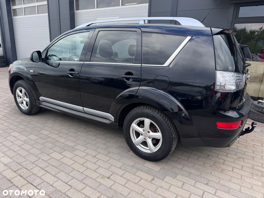 Mitsubishi Outlander 2.0 DID Instyle - 34