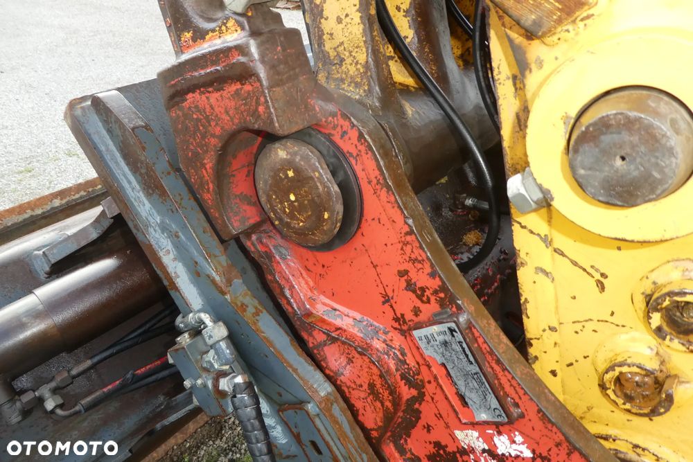 Komatsu PC 210LC-10 - 9