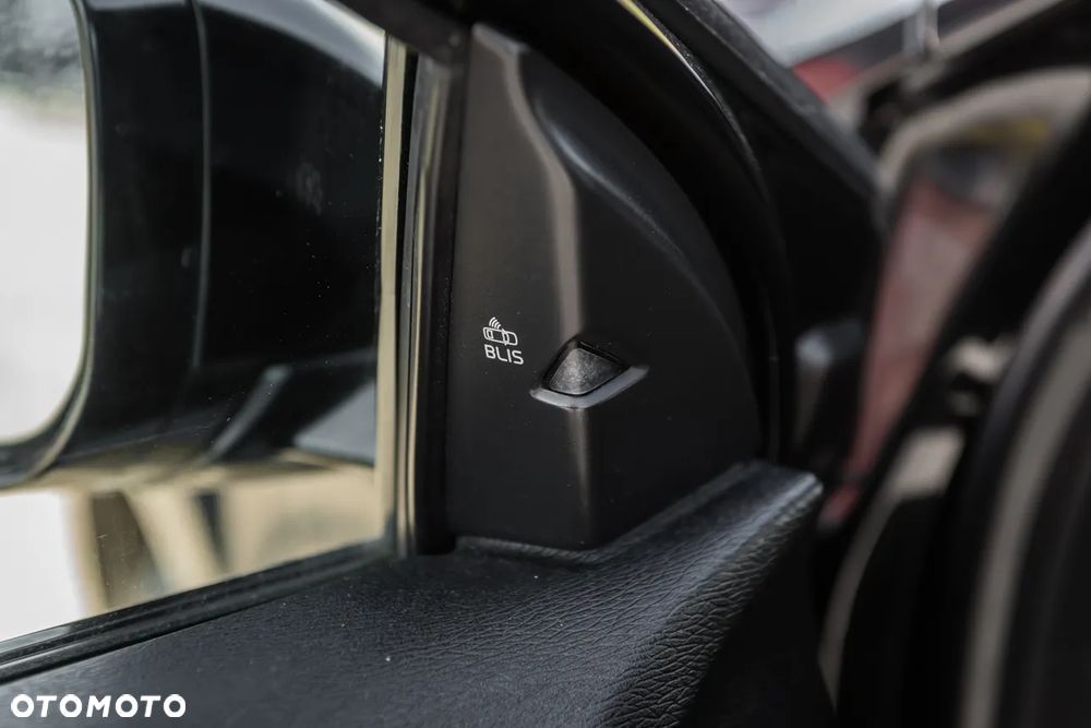 Volvo V40 Cross Country D4 Summum - 17