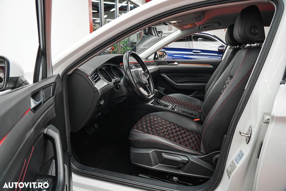 Volkswagen Passat 2.0 TDI SCR DSG Conceptline - 4