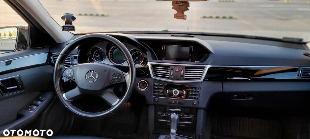 Mercedes-Benz Klasa E 200 CDI DPF BlueEFFICIENCY Automatik Avantgarde - 17