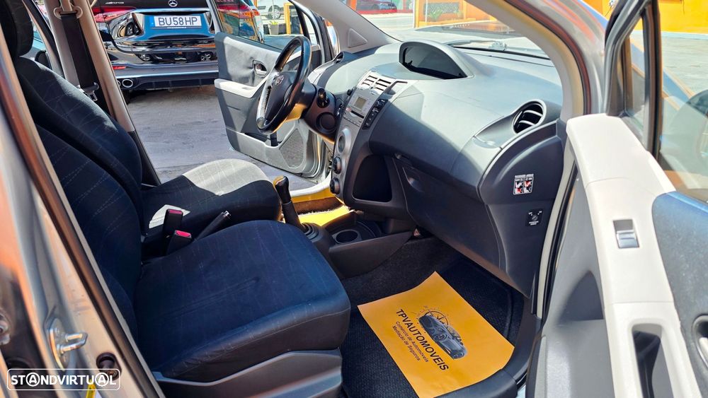 Toyota Yaris 1.0 VVT-i AC - 9