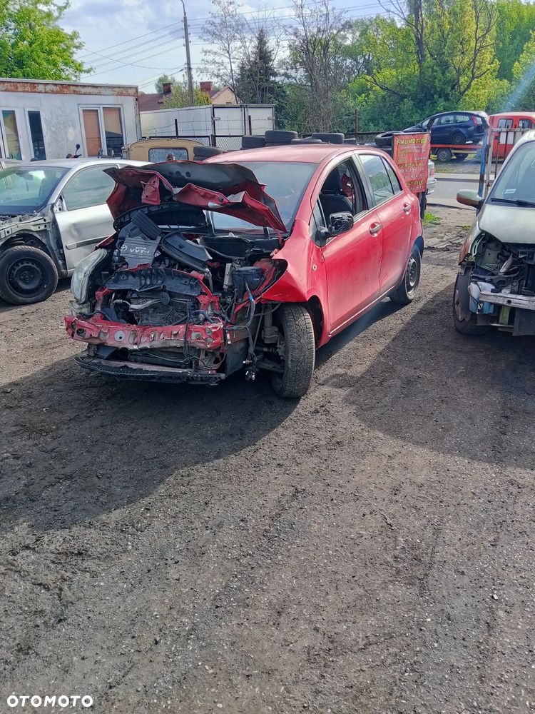 Sprzedam części do Toyoty Yaris - 2