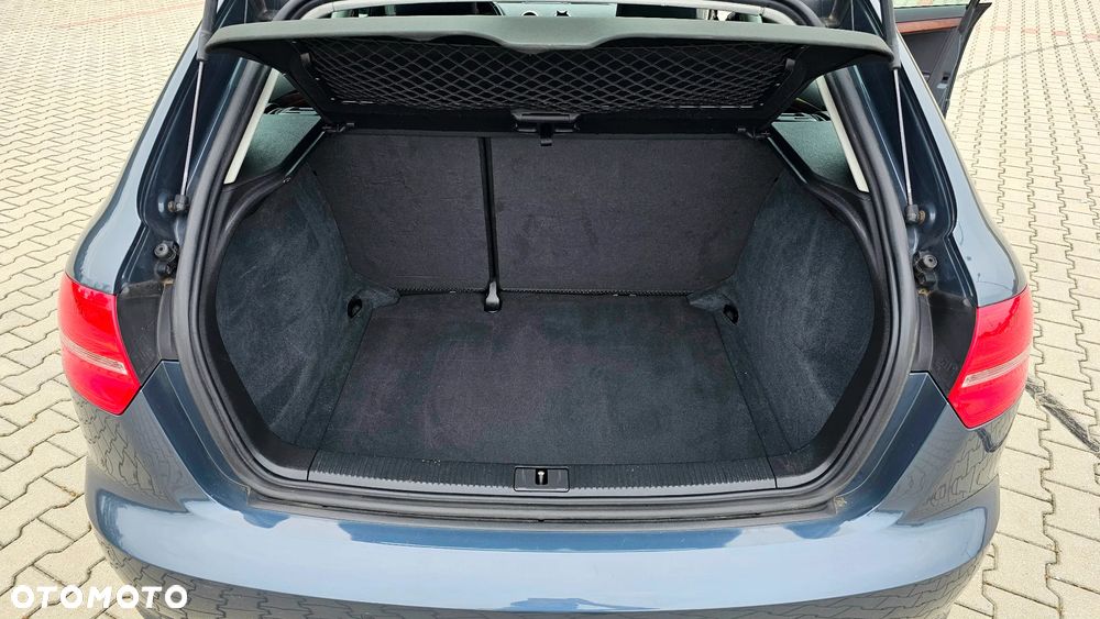 Audi A3 2.0 TDI DPF (DSG) S tronic Ambition - 36