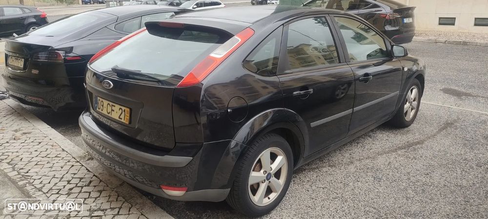 Ford Focus 1.4 16V Trend - 4
