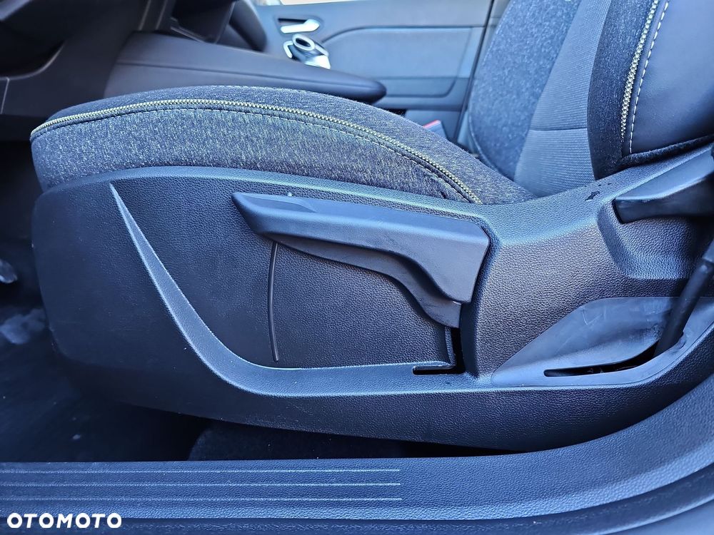 Renault Captur 1.3 TCe mHEV Techno EDC - 14