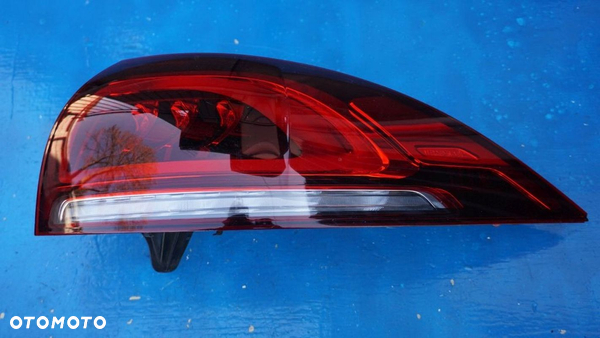 MERCEDES GLE X 167 - LAMPA TYLNA PRAWA