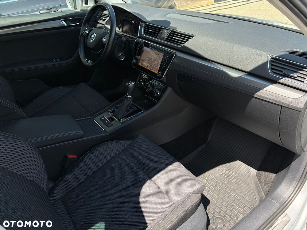 Skoda Superb 2.0 TDI SCR Style DSG - 29