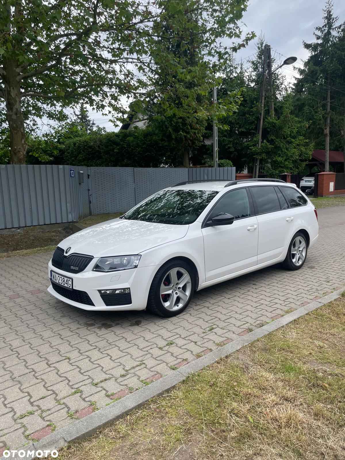 Skoda Octavia 2.0 TDI RS DSG - 3