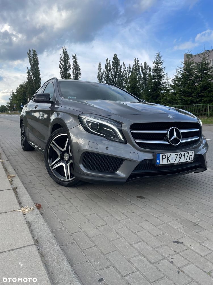 Mercedes-Benz GLA - 2