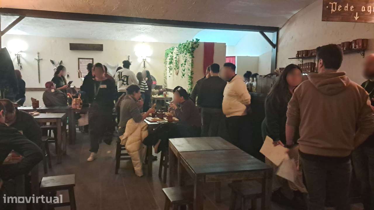 Trespasse de Bar temático em funcionamento no centro de Sintra - Grande imagem: 4/8