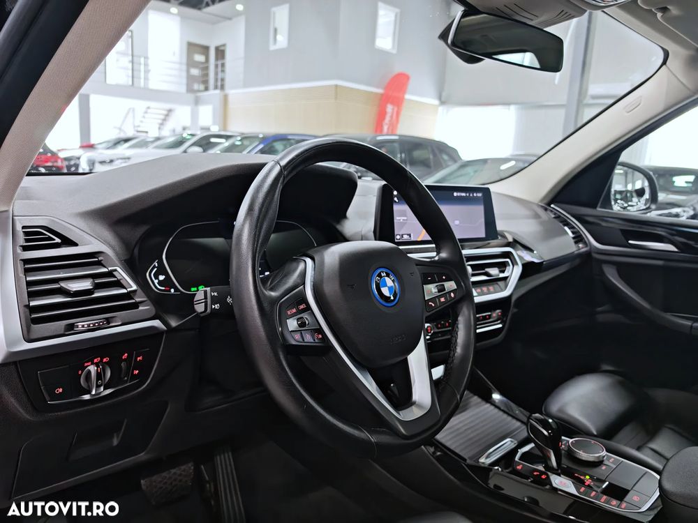 BMW X3 xDrive30e AT PHEV - 8