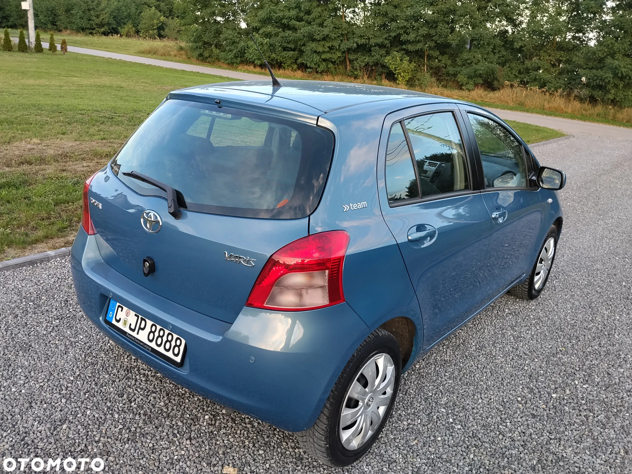 Toyota Yaris 1.3 VVT-i Sol - 4