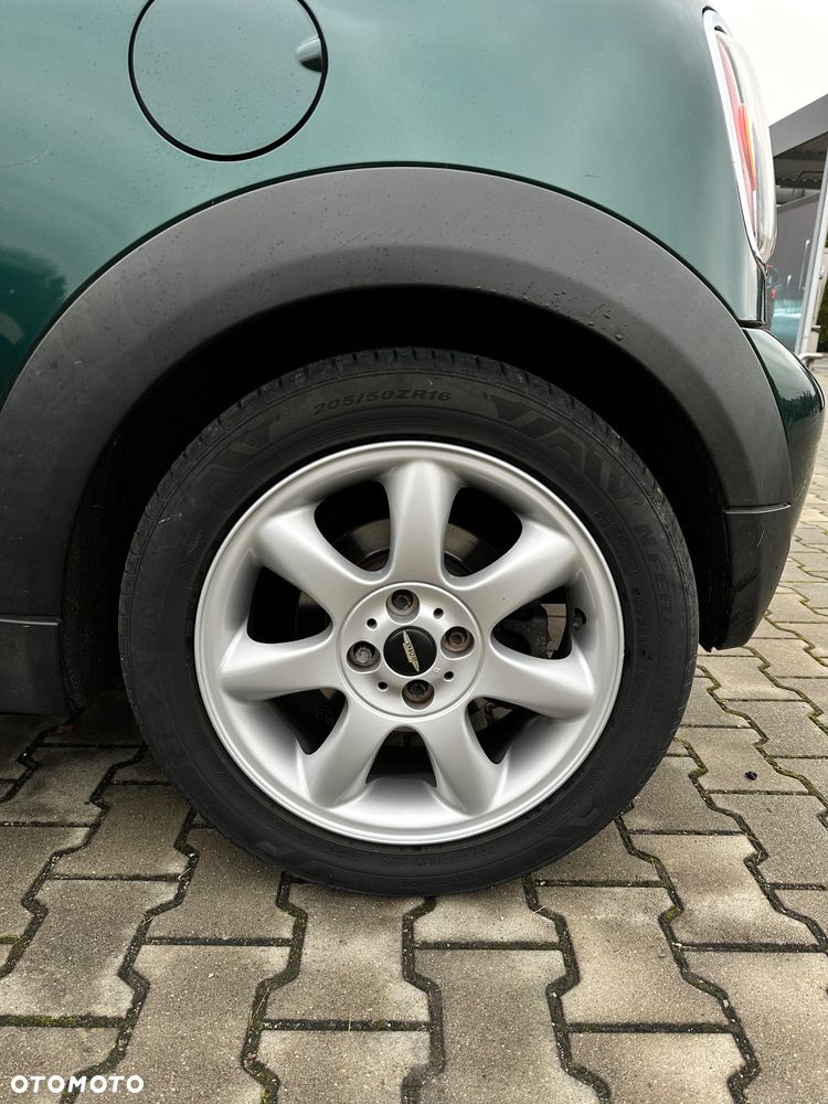 MINI Cooper Standard - 11