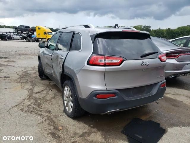 Jeep Cherokee - 24